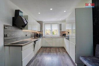 Prodej bytu 2+1, 55 m², Ostrov, ul. Šafaříkova - 3