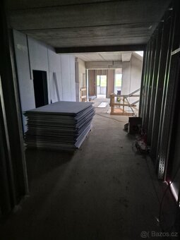 Nošení stavebního materiálu - 3
