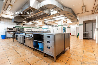 Pronájem vybavené restaurace s terasou - 3