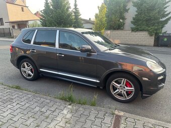 Porsche Cayenne 4.8 Turbo s 404 kw - 3