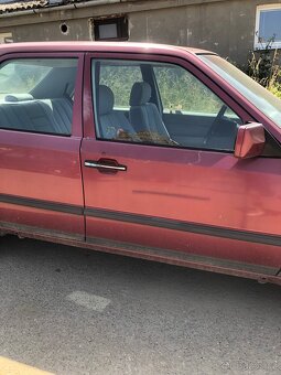 Mercedes 230E Rv-1987 ,benzín ,objem 2,276 ,97/5kw ,automat - 3