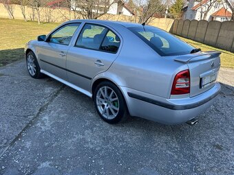 Škoda Octavia 1,8 Turbo RS 132 kW - 3