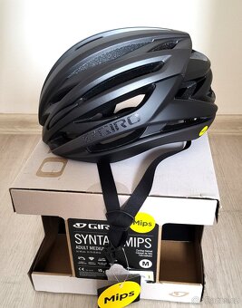 Nová cyklistická helma Giro Syntax Mips, vel. 55-59 - 3