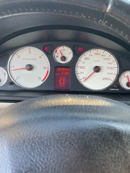 Peugeot 407 - 3