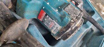 Makita – elektrické vrtací kladivo (rotary hammer drill) - 3