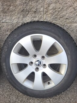 Originál alu kola Škoda SPEKTRUM 6×112 + zimní pneu - 3