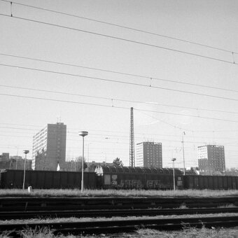 Funkční bakelitový fotoaparát PERFEKTA II z roku 1954 - 3