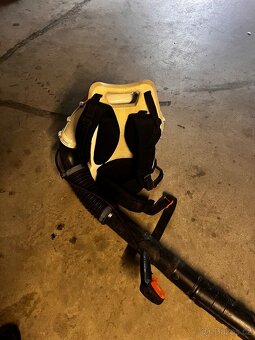 Stihl BR 600 Magnum profesionální foukač - 3