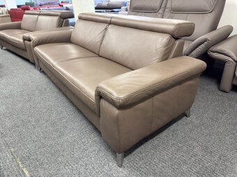 Sedací souprava 3 + 3 + taburet - kůže - NEPOUŽITÉ - 3