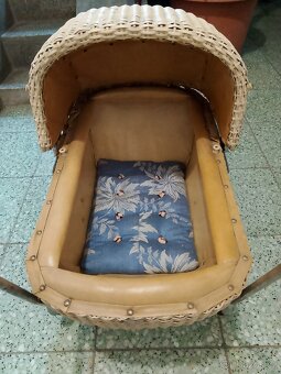 starožitný proutěný kočárek Liberta - 3