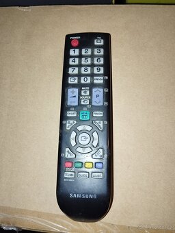 Samsung LE22B450 - 3