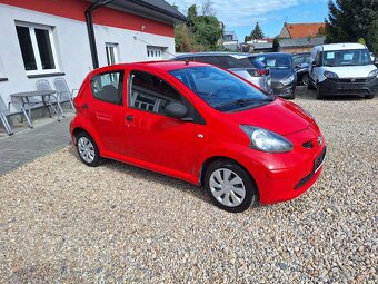 Toyota Aygo 1.0i 50KW Cool ,5 Dveří - 3