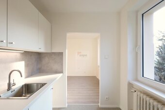 Pronájem hezkého bytu 1+1, 31 m2, Praha 5 Smíchov, kompletně - 3