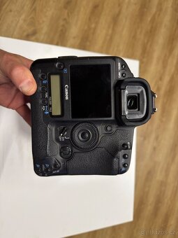 Canon EOS 1D Mark IV - 3