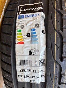Prodám 2ks novych letních pneu Dunlop 225 45 R17 - 3