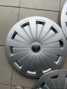 Originál Audi poklice R16 - 3