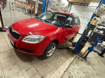 Prodám Škoda Fabie 2 1.2 HTP 51KW 12/2008 - 3