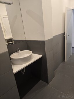 Světlý a útulný družstevní byt 2+kk ve vyhledávané lokalitě - 3