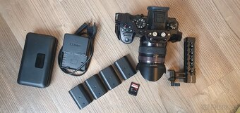 GH5 vč. příslušenství + objektivy - 3