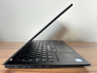 Lenovo ThinkPad T490s - 3