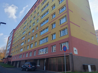 Garáž v centru města s elektřinou - 3