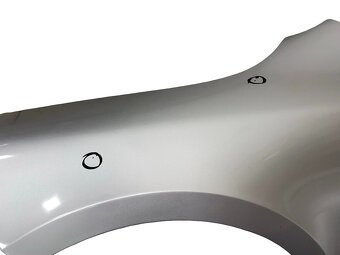 Levý blatník stříbrná metalíza LA7W Škoda Superb 2 r.v. 2013 - 3