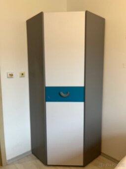 Rohová skříň 73,5 x 73,5 x 189,5 cm - 3