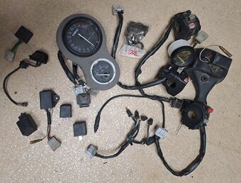 Cagiva mito 125 díly - 3