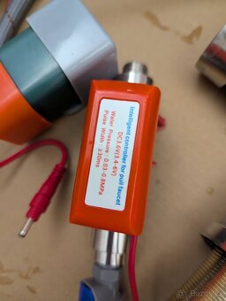 trojcestná dřezová baterie s vytahovací sprškou - 3