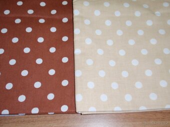 Nové puntíkaté látky - 3