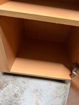 Noční stolek pro seniory - 3