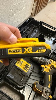 Aku vrtačka Dewalt dcd 796 - 3