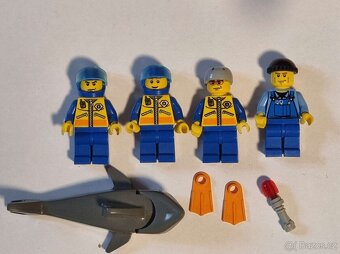 LEGO City Pobřežní hlídka - Vrtulník a záchranný člun (7738) - 3