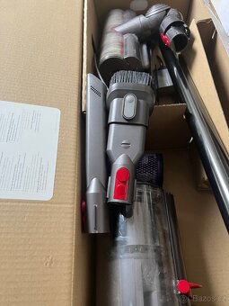 Vysavač Dyson V15 2023 - 3