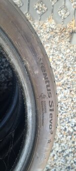 Gumy 215/40/18 - 3