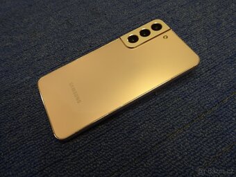 Malý Samsung Galaxy S22 5G 8/128GB 6,1" AMOLED - 3