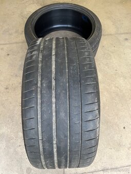 Michelin 325/35 R23 - 3