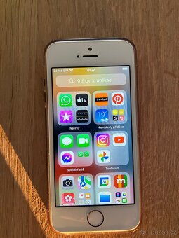 Apple iPhone SE 64GB - Rose Gold - 3