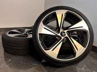 original audi a3 s3 r19 RS 8Y 8Y0601025CG letní - 3