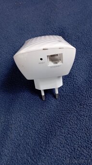tp-link WiFi extender - 3