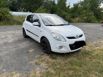 Hyundai I20 1.2 57KW Naj.140tis Klima 2011 - 3
