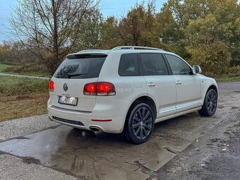 Volkswagen Touareg R-LINE 3.0TDI 176KW plná výbava - 3