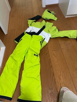 Bunda Reima a kalhoty HH - na lyze - 3