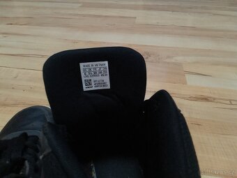 Dětské kotníkové boty Adidas, velikost 38, černé - 3