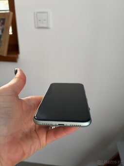 Apple iPhone 11 - 3