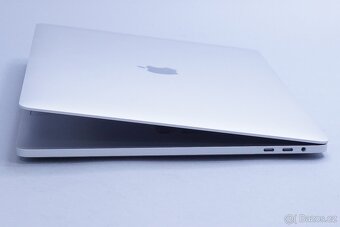 ZÁRUKA/MacbookPro 16"TB CTO/I9 2.4GHZ/32GB RAM/512GB SSD - 3
