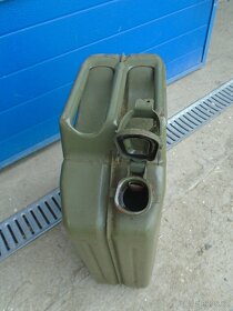 Plechové kanystry 20 l - 3