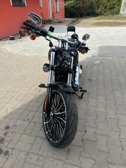 Harley Davidson Breakout 117 - 3