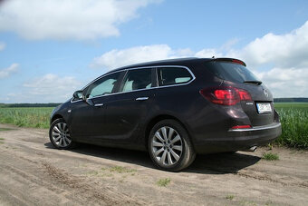 Prodám Opel Astra Sports Tourer 1.4 Turbo 110kw Benzín+LPG - 3