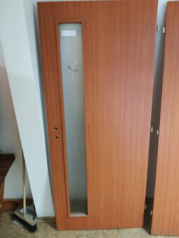 Zánovní interiérové dveře - částečně prosklené - 3